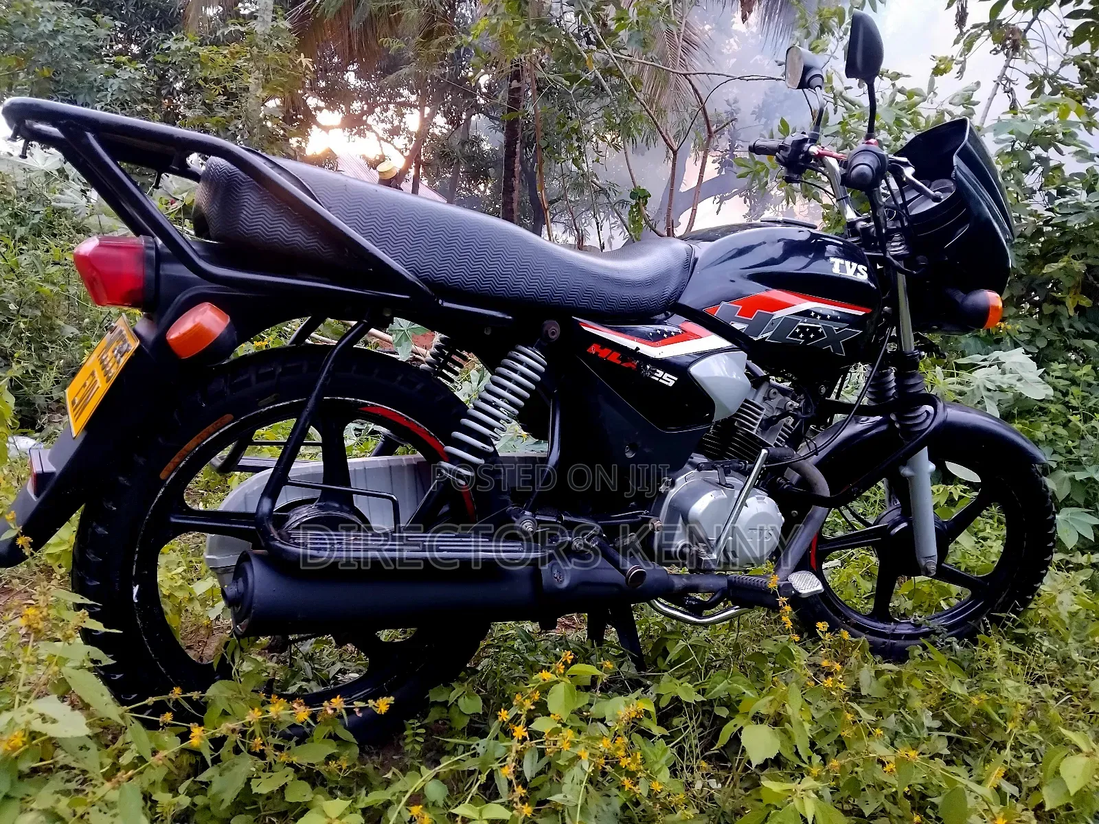 TVS HLX 125 2025 Black