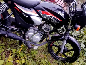 TVS HLX 125 2025 Black