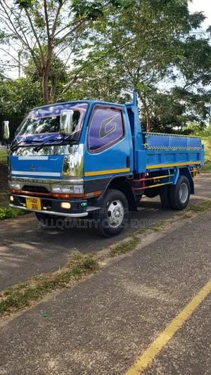 Canter Tipper 4d33 2 1⁄2