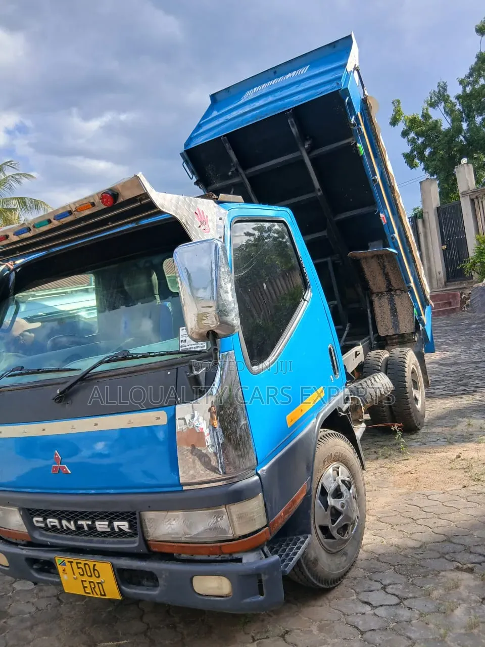 Mitsubishi Canter 1998 Blue