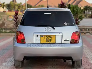 Toyota IST 2005 Silver