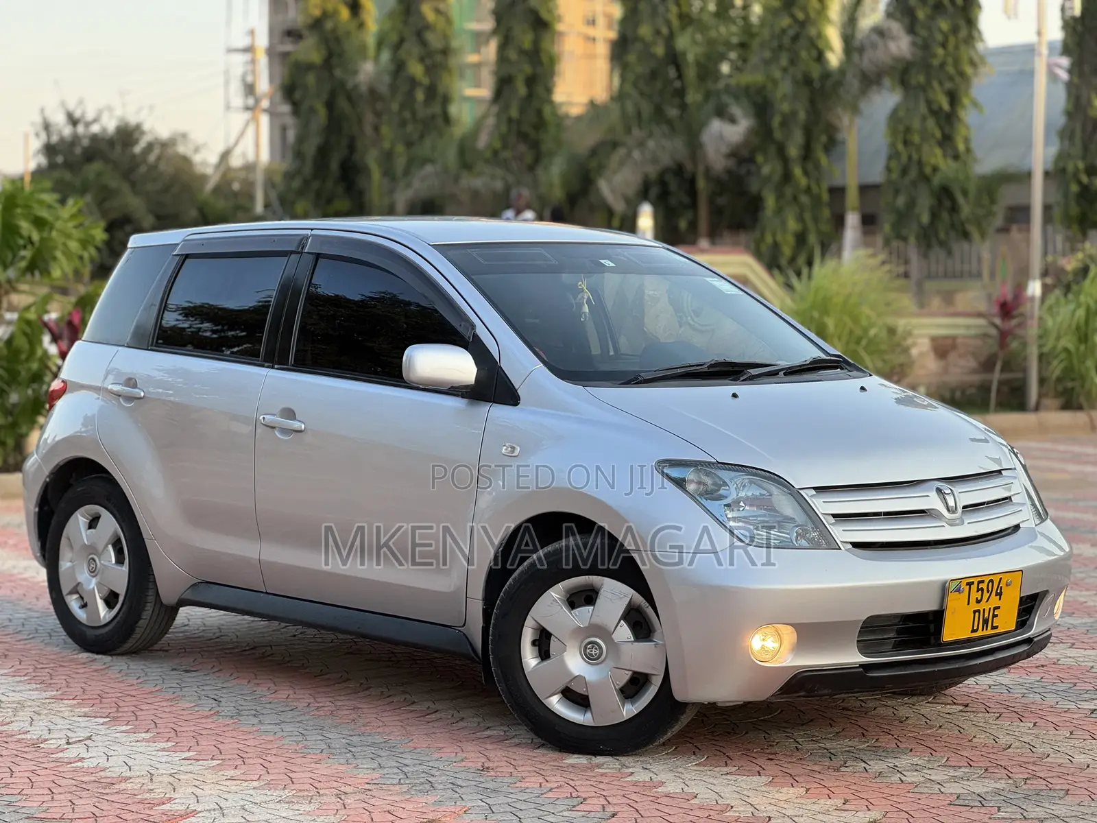 Toyota IST 2005 Silver