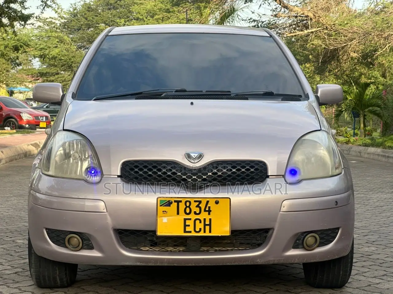 Toyota Vitz 2002 Beige