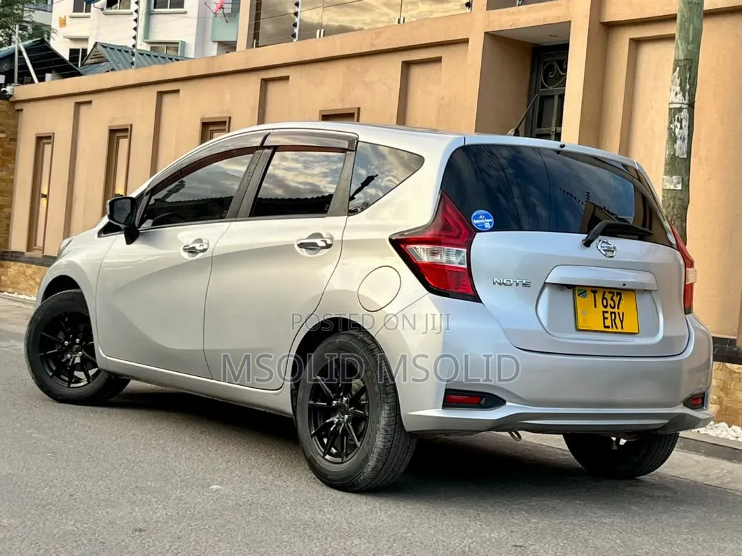 Nissan Note 2018 Silver