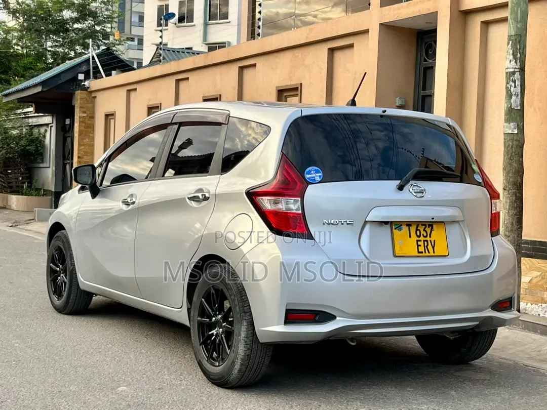 Nissan Note 2018 Silver