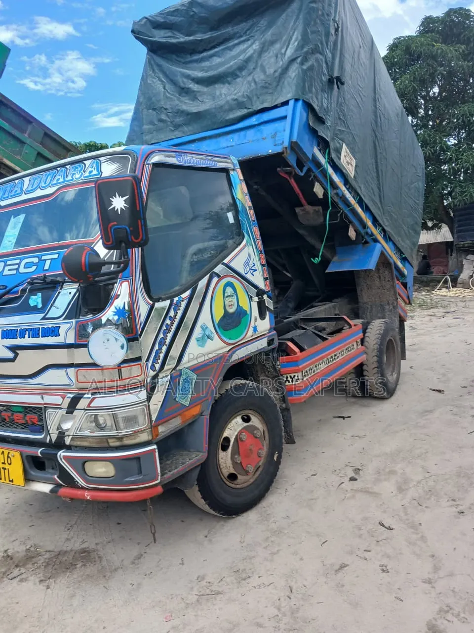 Mitsubishi Canter Tipper Engine 1998 White