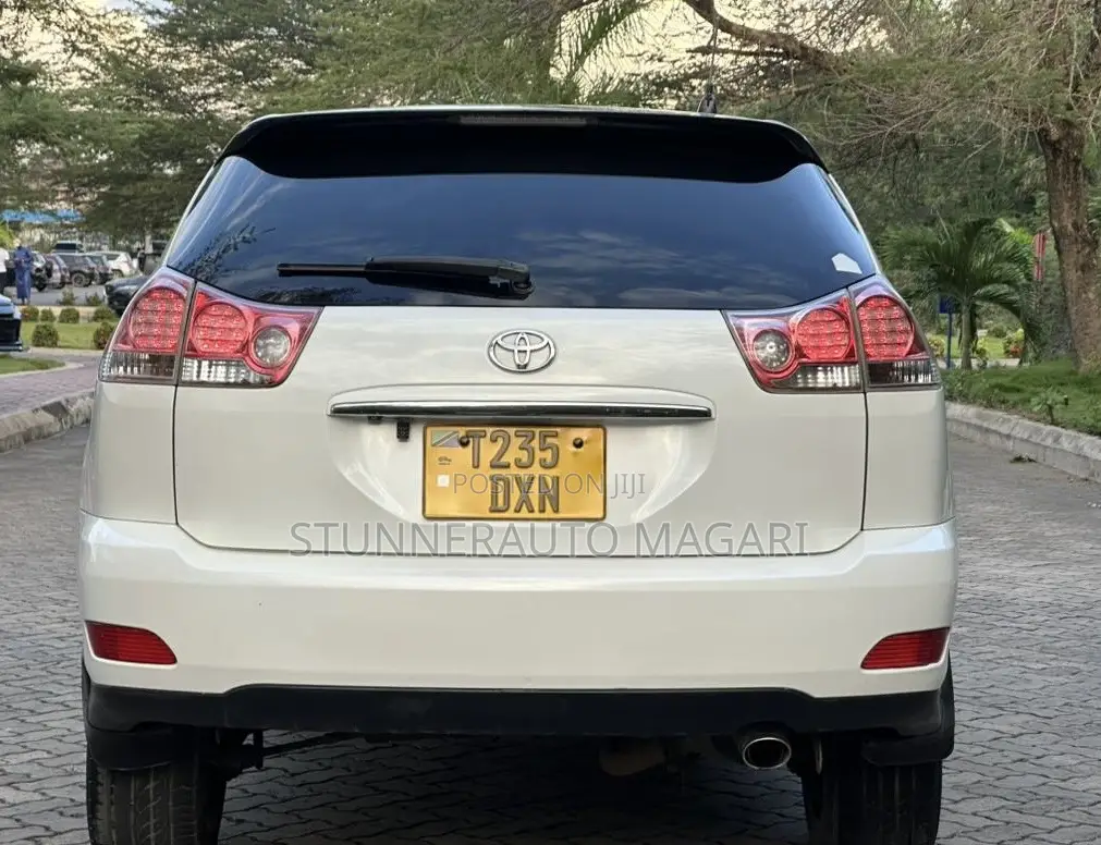 Toyota Harrier 2007 White