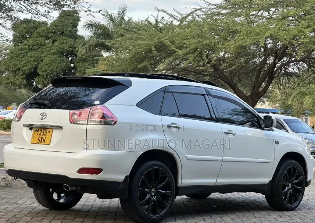 Toyota Harrier 2007 White
