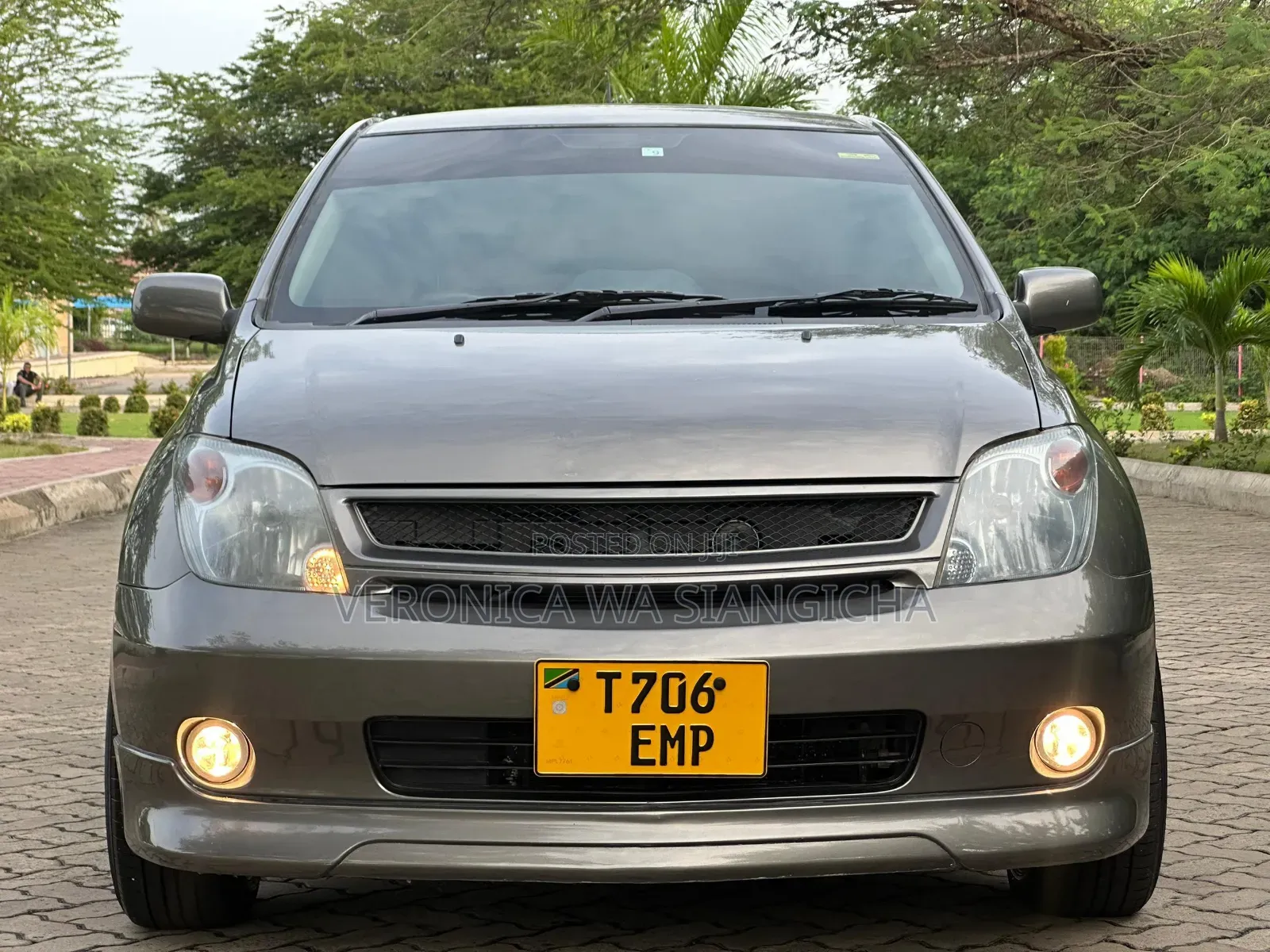 Toyota IST 2004 Gray