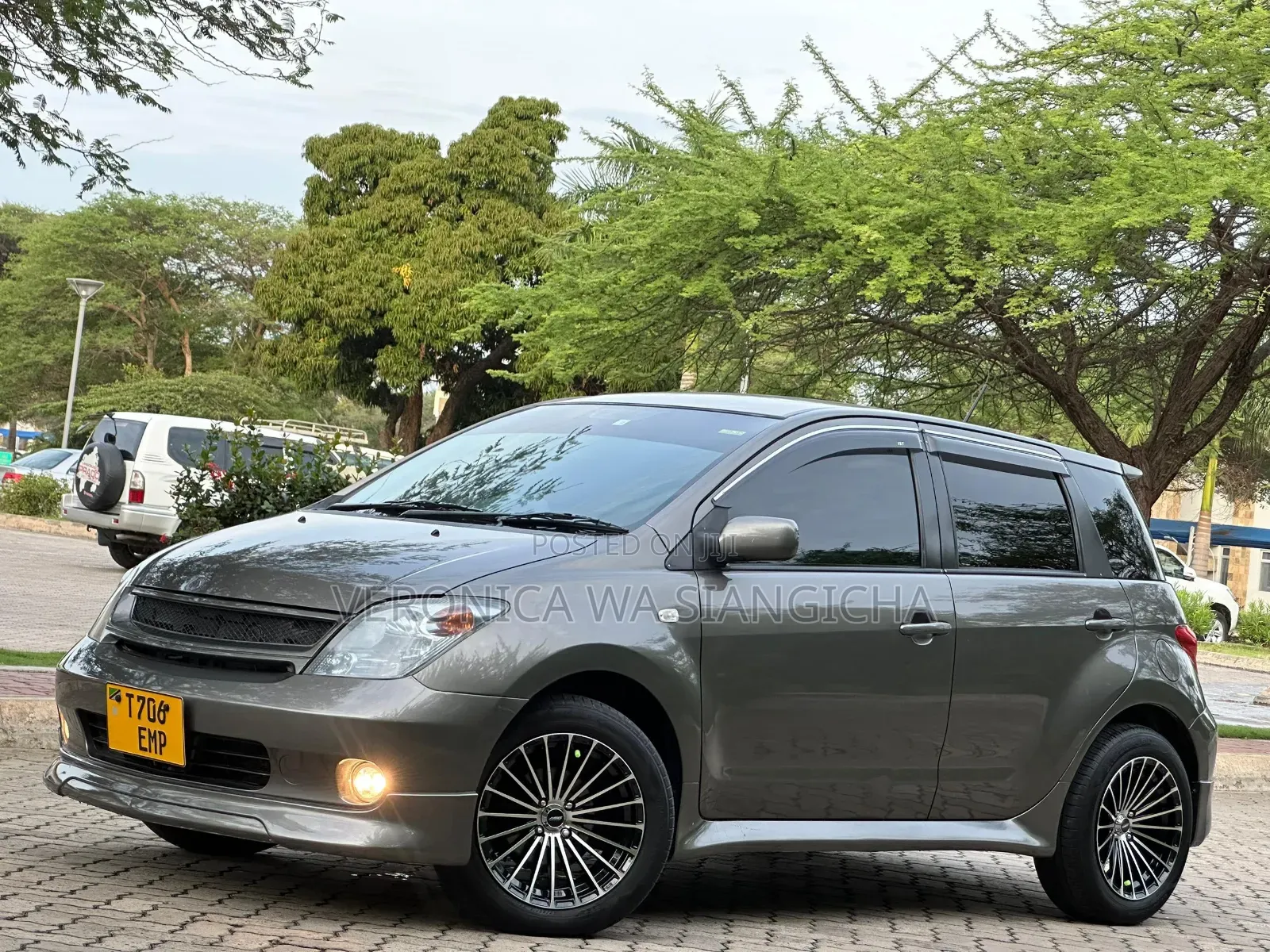Toyota IST 2004 Gray