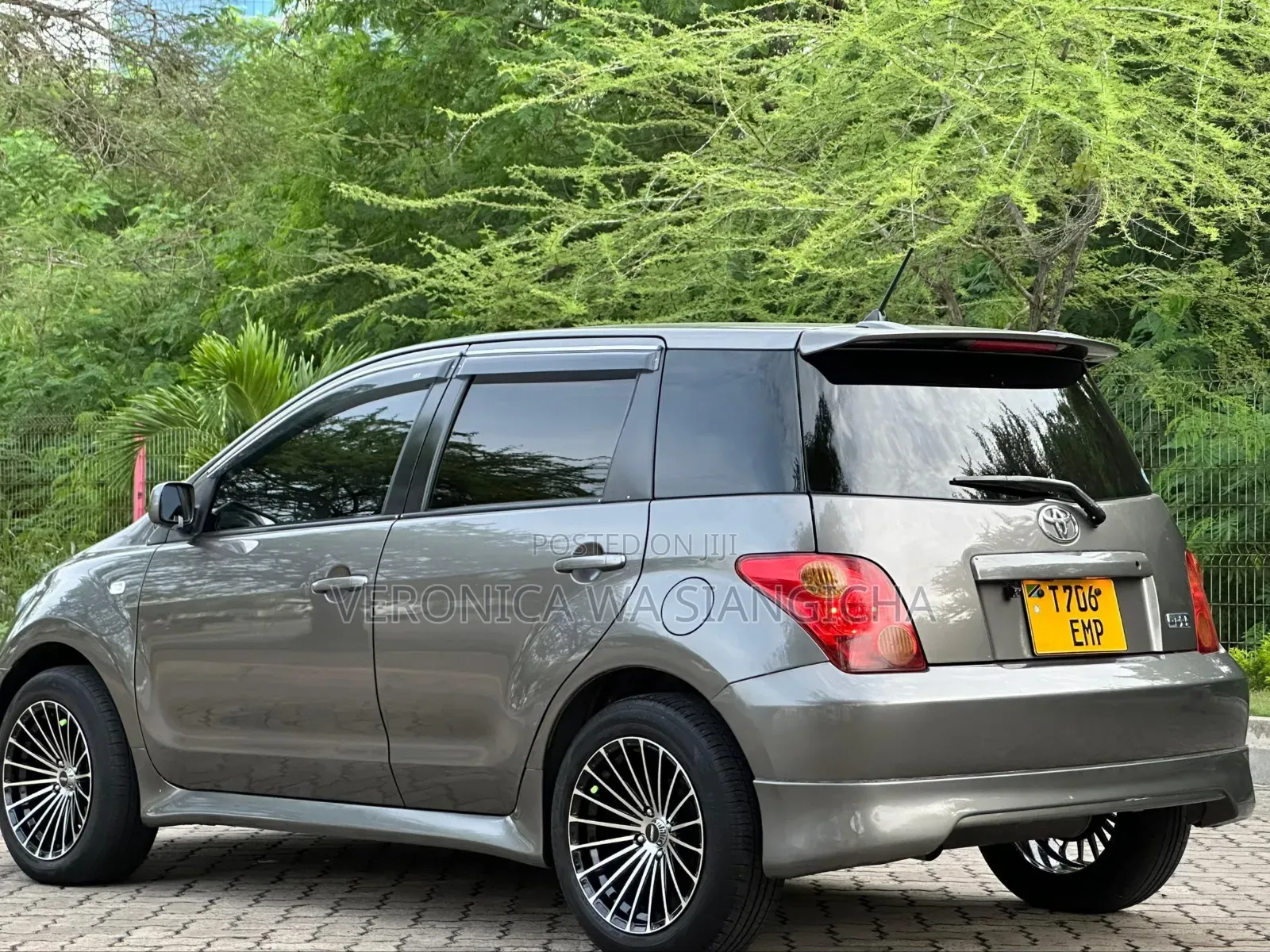 Toyota IST 2004 Gray