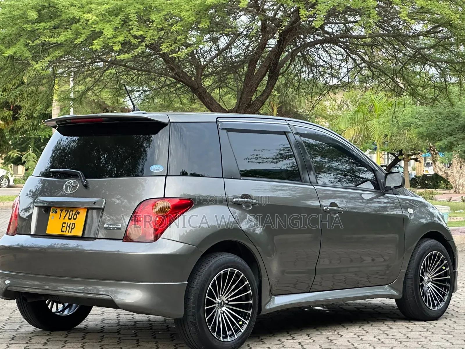 Toyota IST 2004 Gray