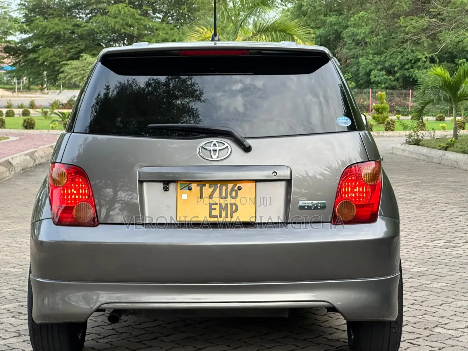 Toyota IST 2004 Gray
