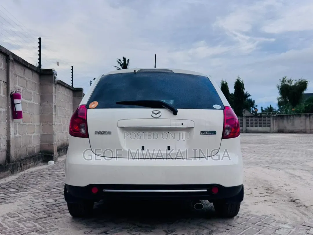 Mazda Verisa 2009 Pearl