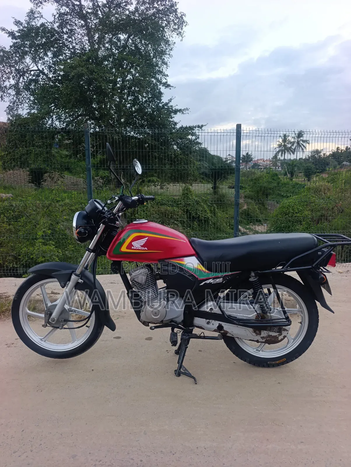 Honda CB 2025 Black