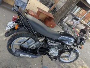 Bajaj Boxer 125 2022 Black