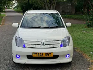Toyota IST 2005 White