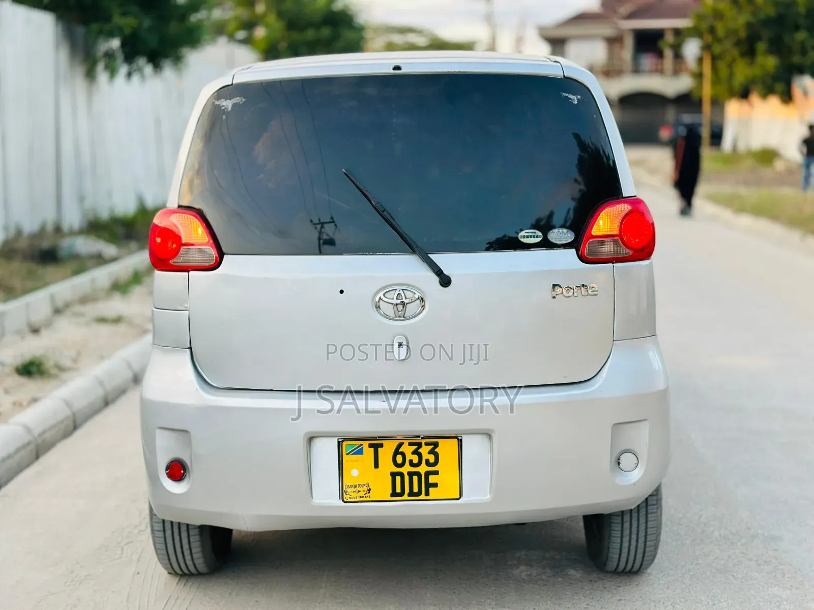Toyota Porte 2004 Silver