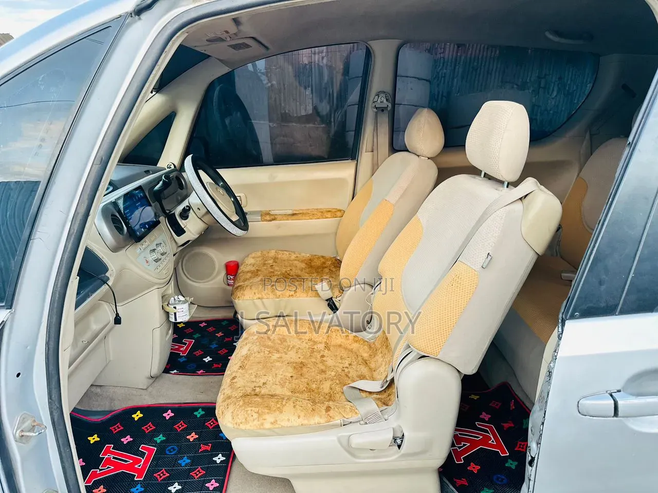 Toyota Porte 2004 Silver