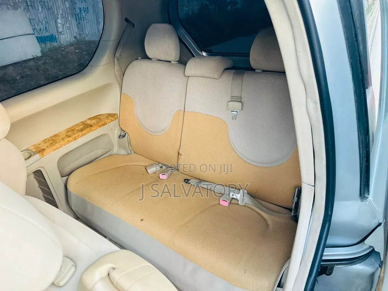 Toyota Porte 2004 Silver