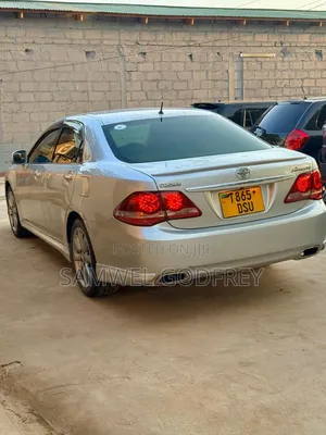 Toyota Crown 2009 Silver