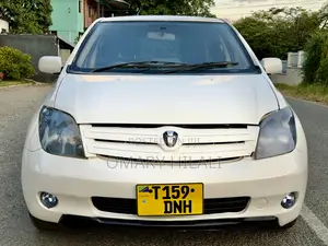 Toyota IST 2005 White
