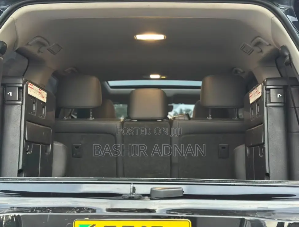 Toyota Land Cruiser 4.6 V8 ZX 2017 Black