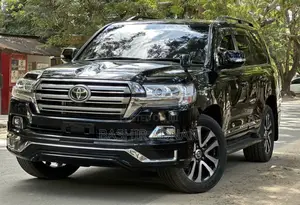 Toyota Land Cruiser 4.6 V8 ZX 2017 Black