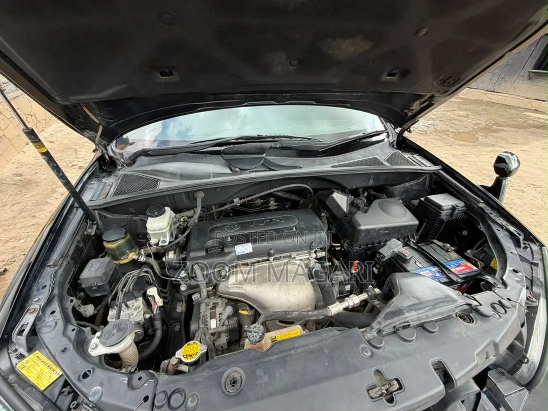 Toyota Corolla Rumion 2011 Silver