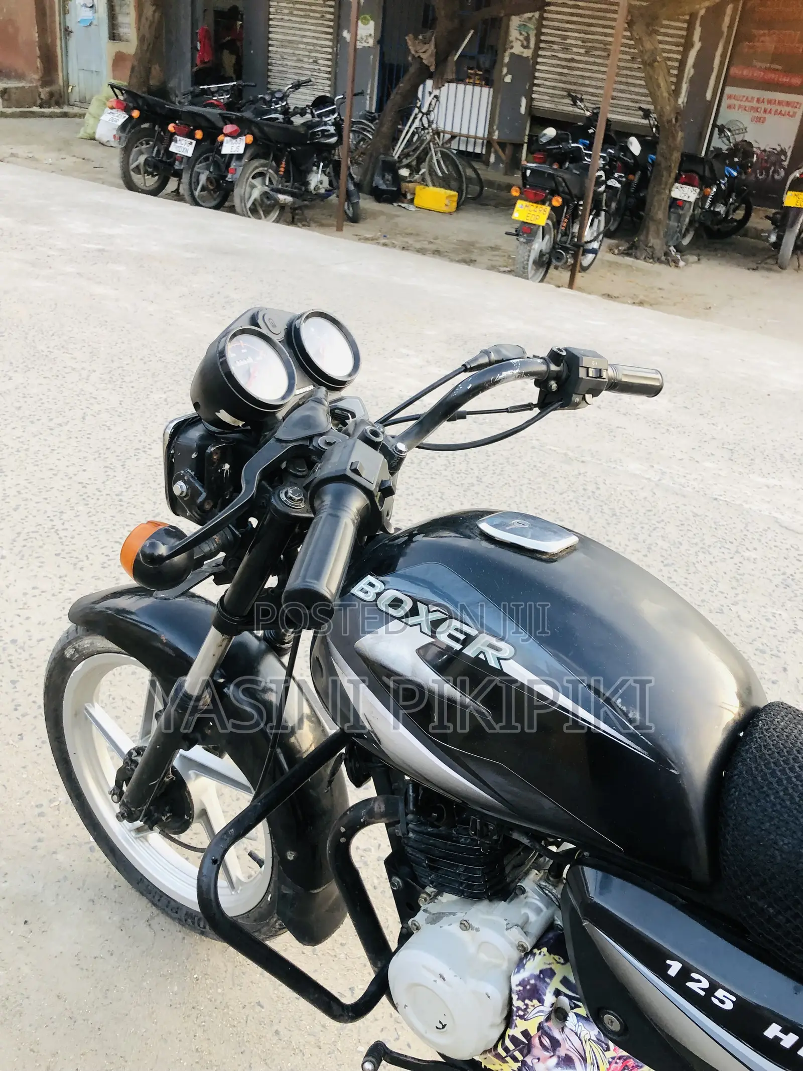 Bajaj Boxer 125 2024 Black