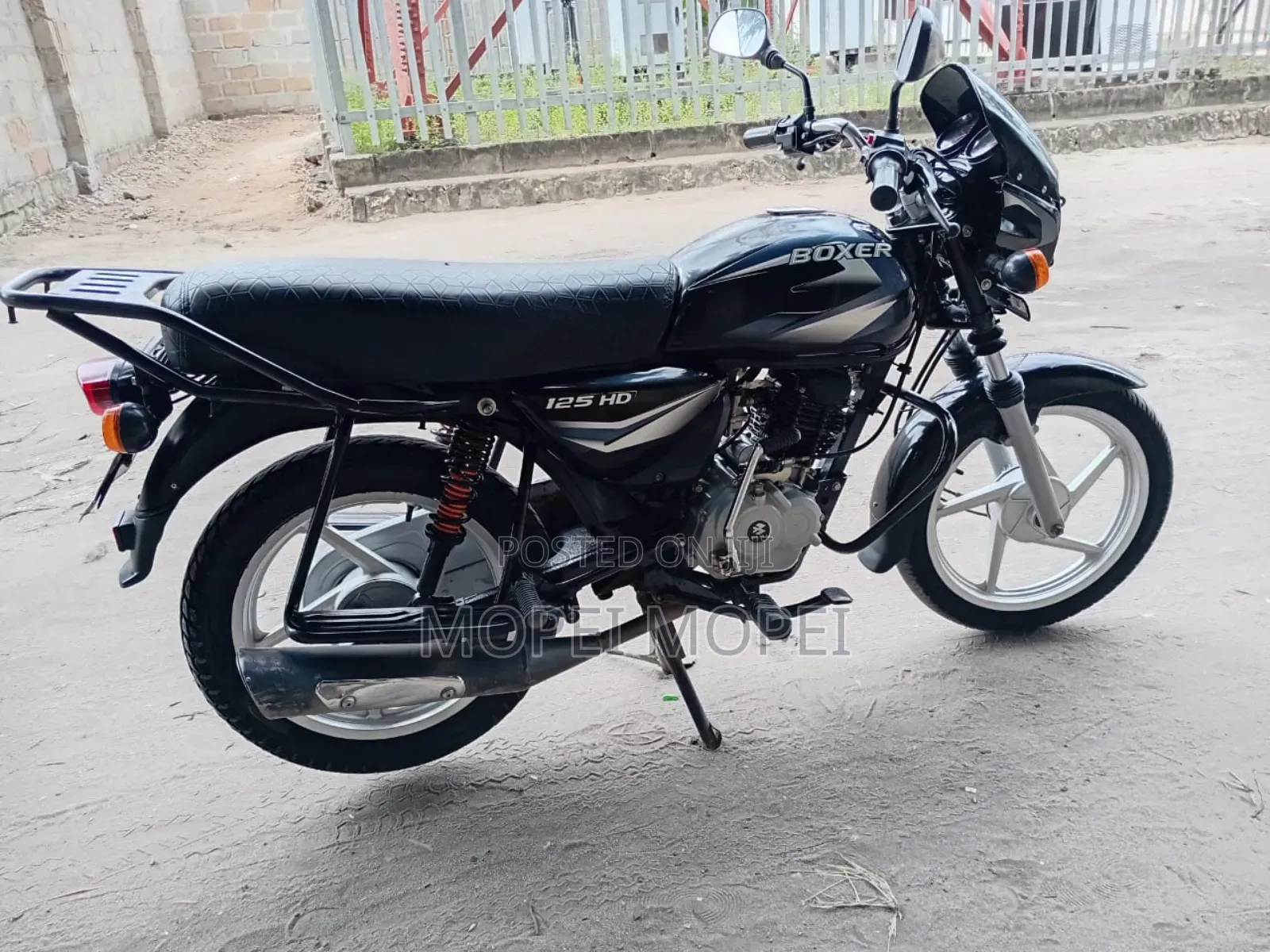 Bajaj Boxer 125 2025 Black