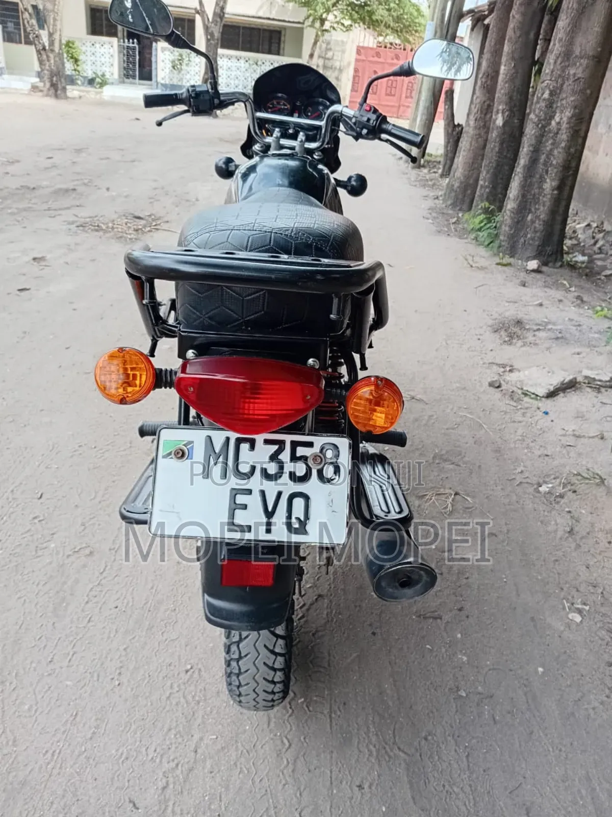Bajaj Boxer 125 2025 Black