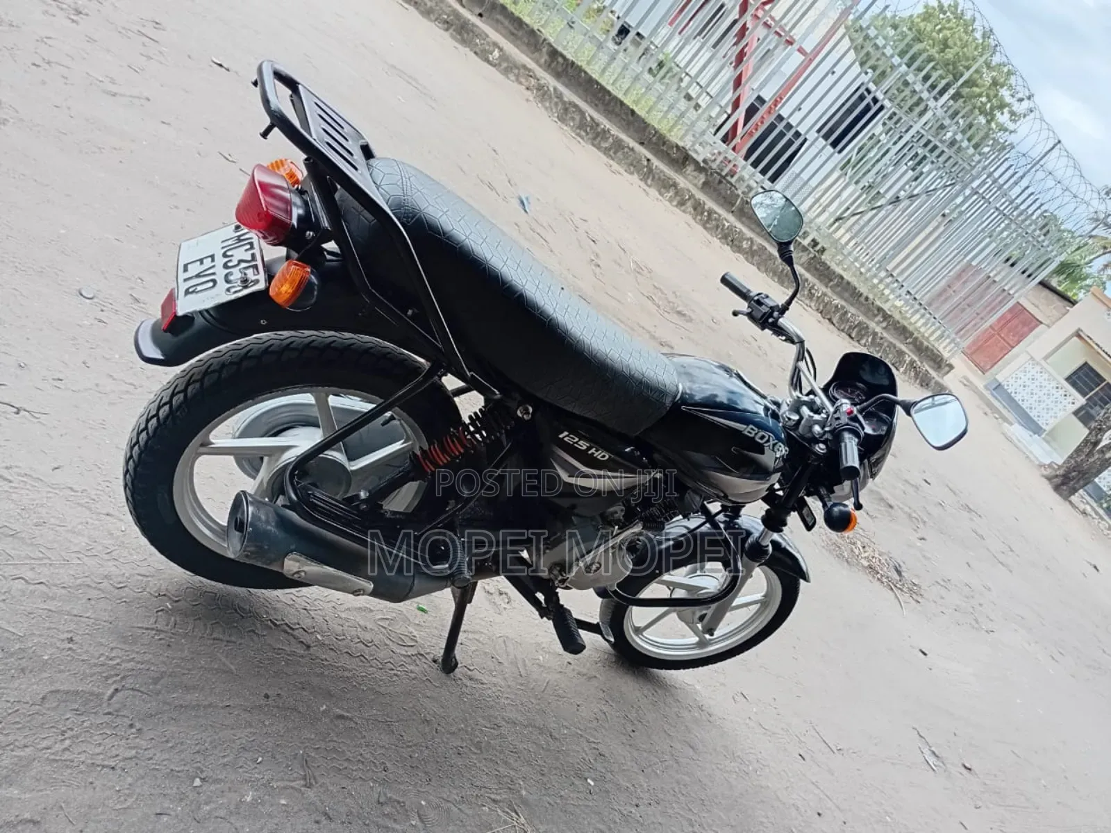 Bajaj Boxer 125 2025 Black