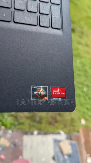 Laptop Dell 8GB AMD Ryzen 5 SSHD+SSD 128GB
