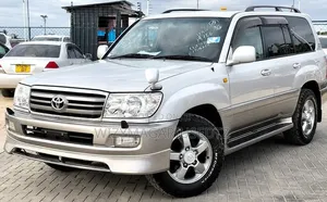 Toyota Land Cruiser 2005 Gray