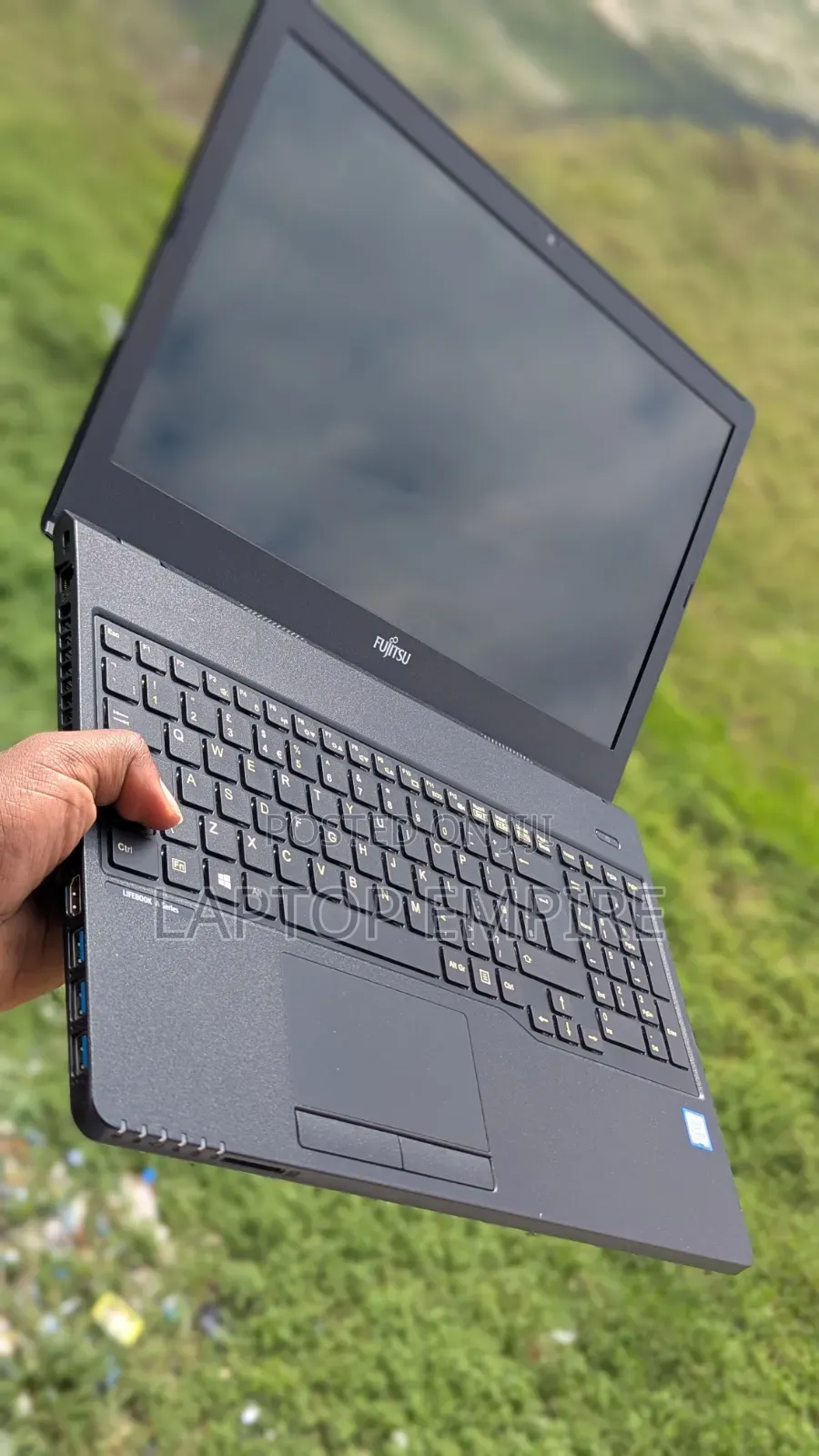 Laptop Fujitsu 8GB Intel Core i3 HDD 500GB