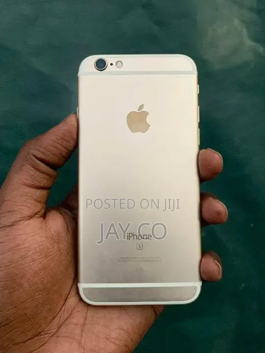 Apple iPhone 6s 64 GB Gold