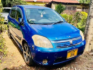 Toyota Raum 2003 Blue