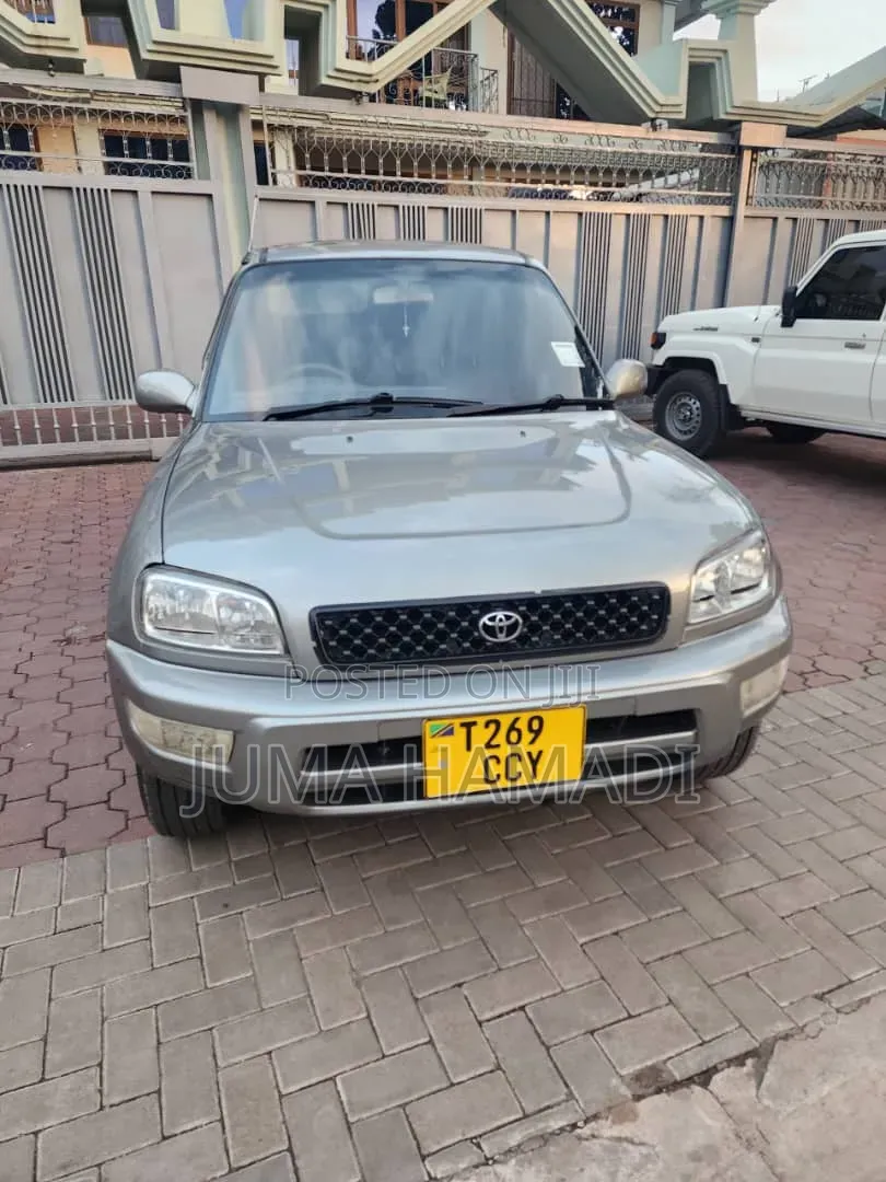 Toyota RAV4 Automatic 2000 Silver