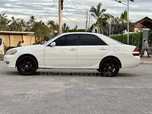 Toyota Mark II 2002 White