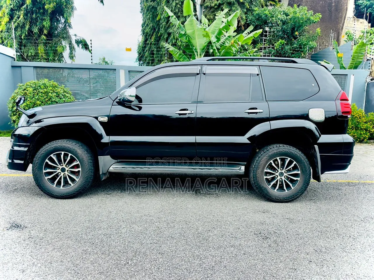 Toyota Land Cruiser Prado 2014 Black