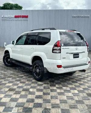 Toyota Land Cruiser 2008 White