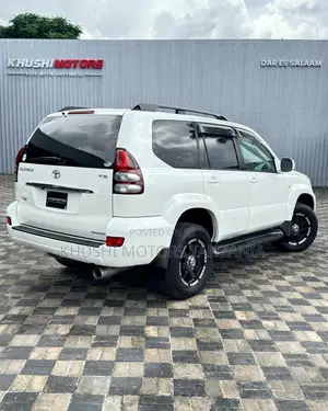Toyota Land Cruiser 2008 White