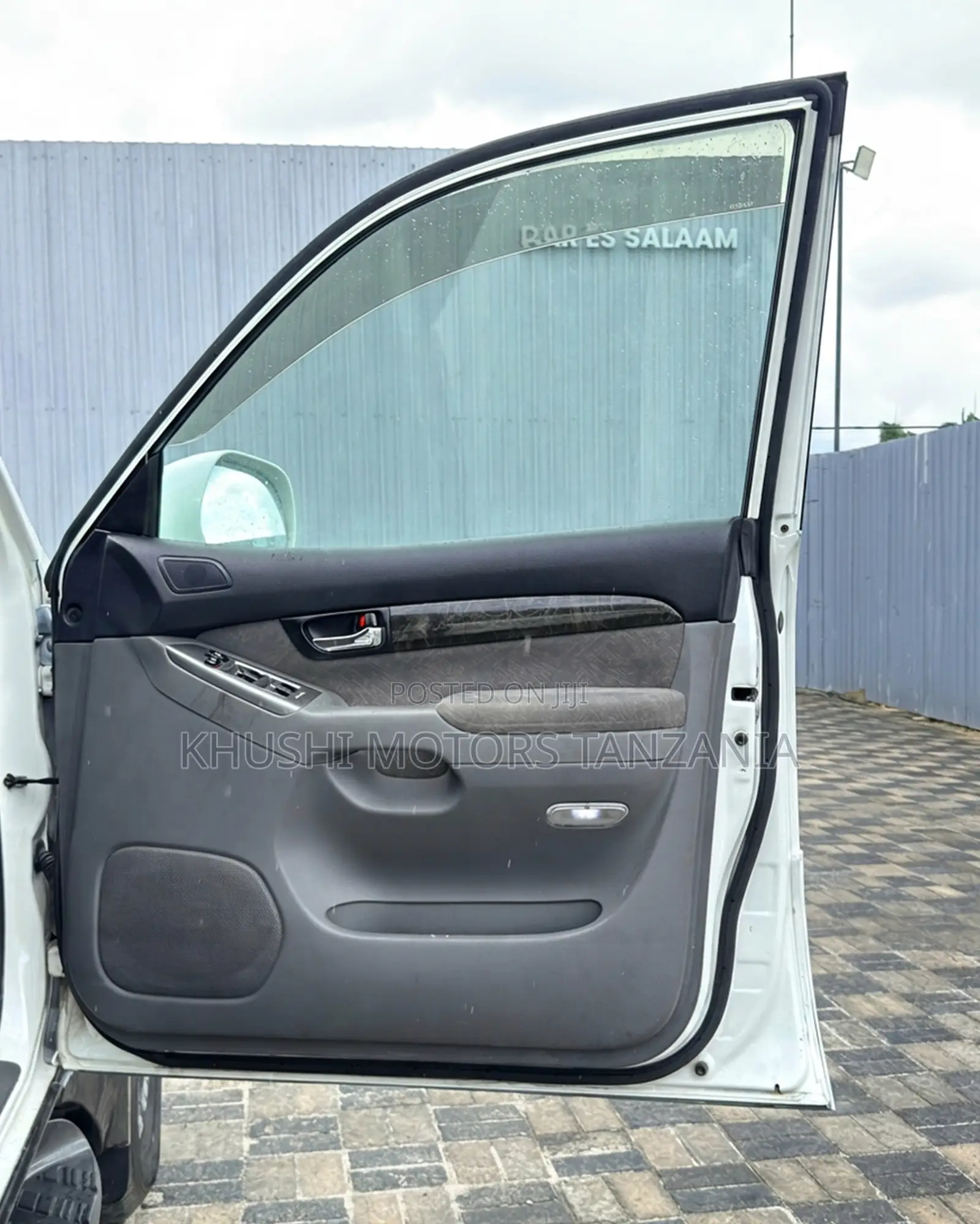 Toyota Land Cruiser 2008 White