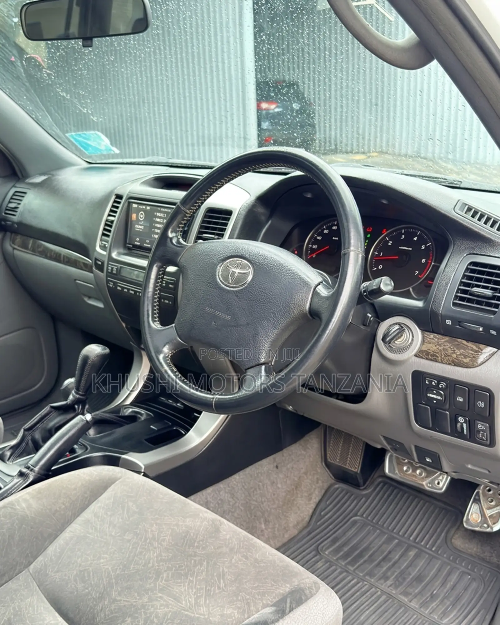 Toyota Land Cruiser 2008 White