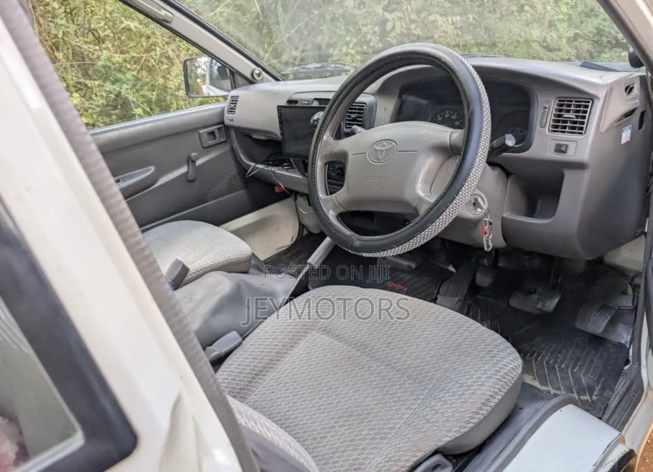 Toyota TownAce 2005 White