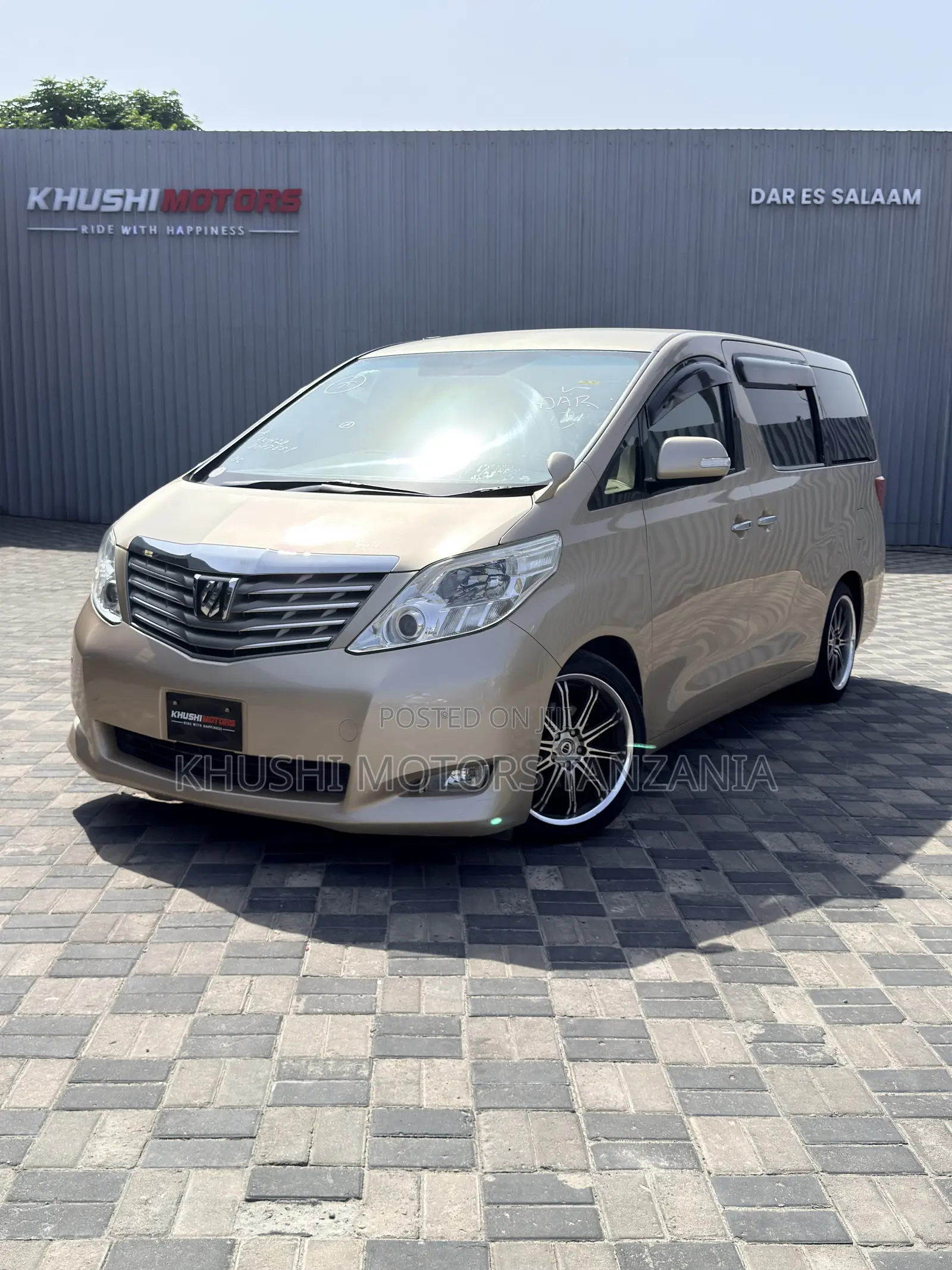 Toyota Alphard 2008 Gold