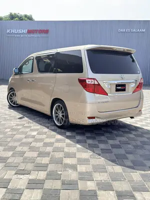 Toyota Alphard 2008 Gold