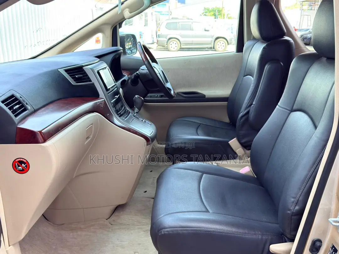 Toyota Alphard 2008 Gold