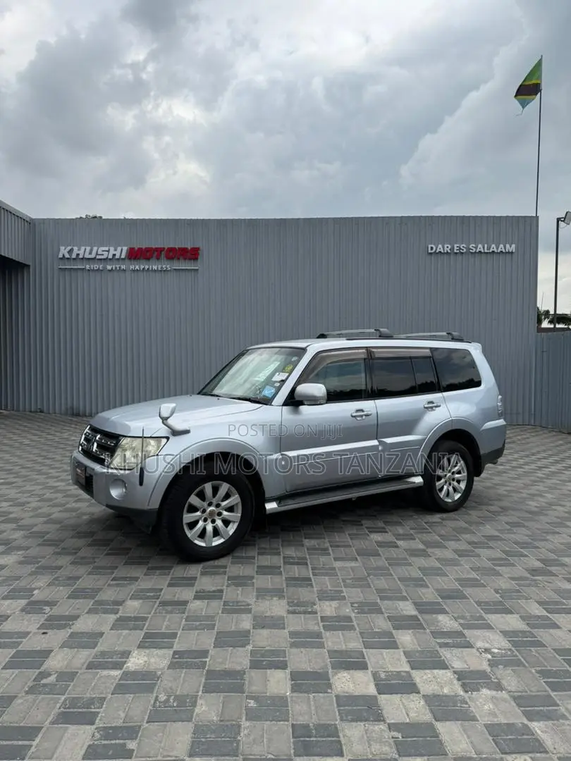 Mitsubishi Pajero 2007 Silver
